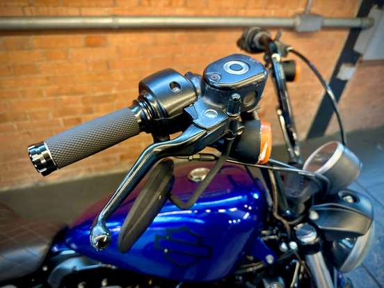 HARLEY-DAVIDSON-SPORTSTER IRON 883-2012