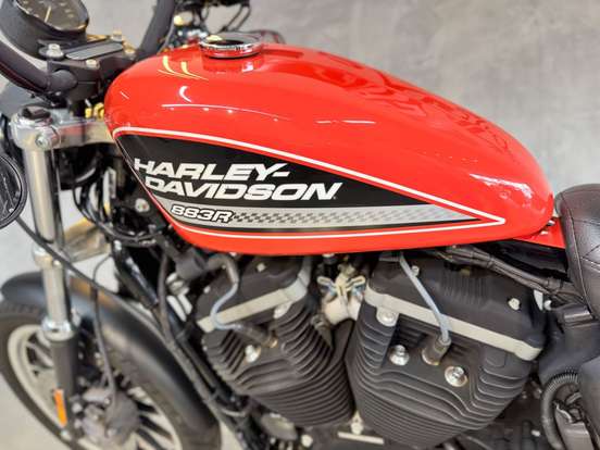 HARLEY-DAVIDSON-SPORTSTER XL 883 R HARLEY-DAVIDSON-SPORTSTER XL 883 R-2010
