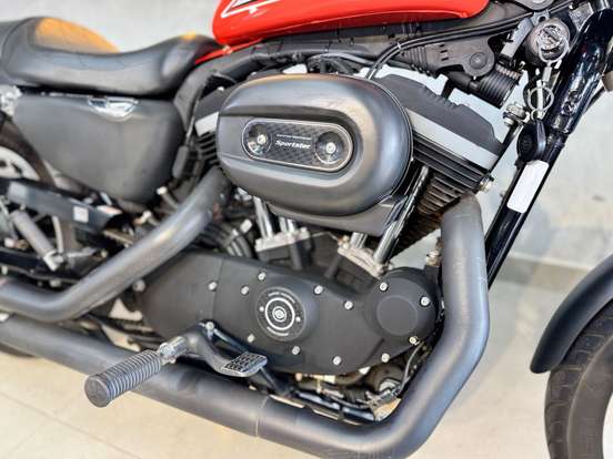 HARLEY-DAVIDSON-SPORTSTER XL 883 R HARLEY-DAVIDSON-SPORTSTER XL 883 R-2010