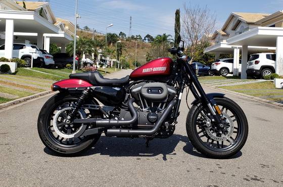 HARLEY-DAVIDSON SPORTSTER ROADSTER 
