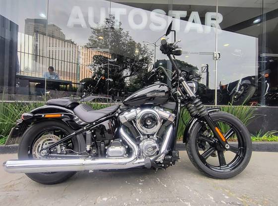 HARLEY-DAVIDSON STREET BOB 