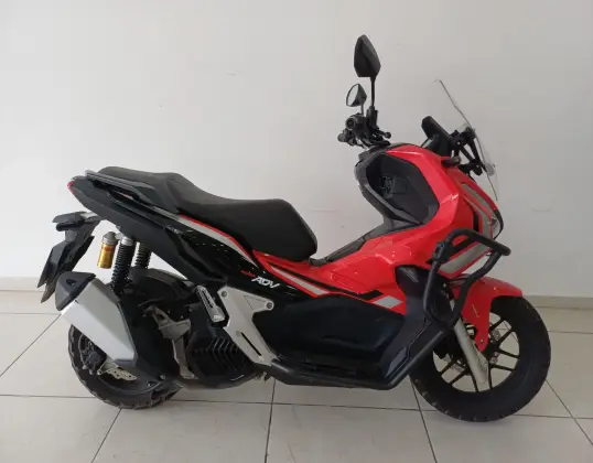 HONDA ADV 