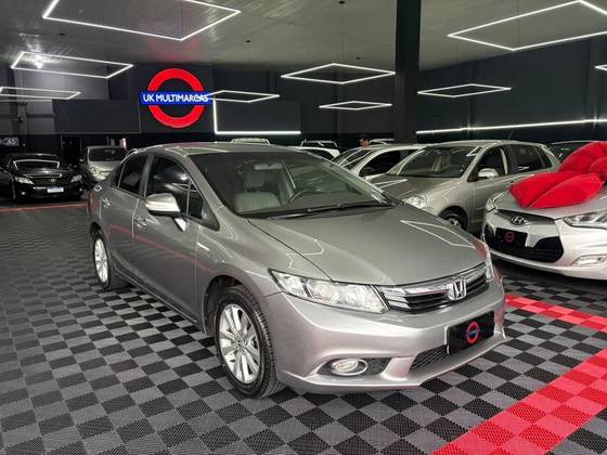 HONDA CIVIC 1.8 LXS 16V FLEX 4P AUTOMÁTICO