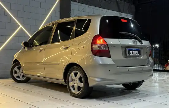 HONDA-FIT-2006