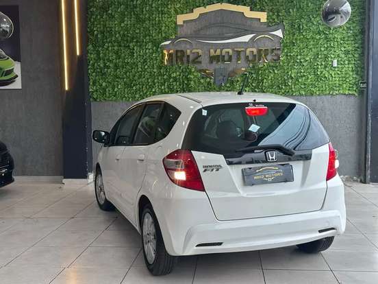 HONDA-FIT-2013