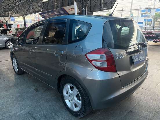 HONDA-FIT-2012