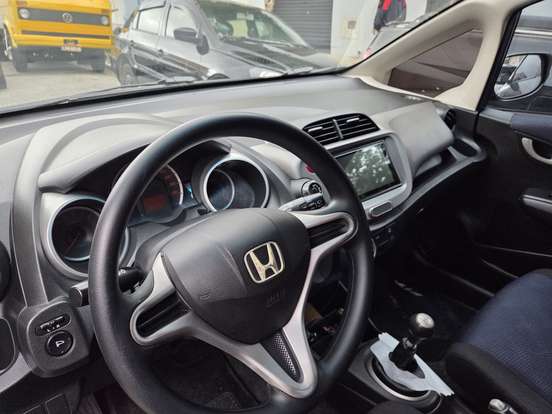 HONDA-FIT-2012
