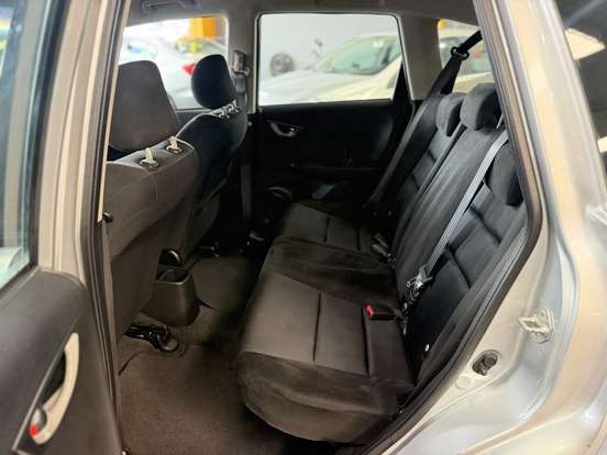 HONDA-FIT-2012
