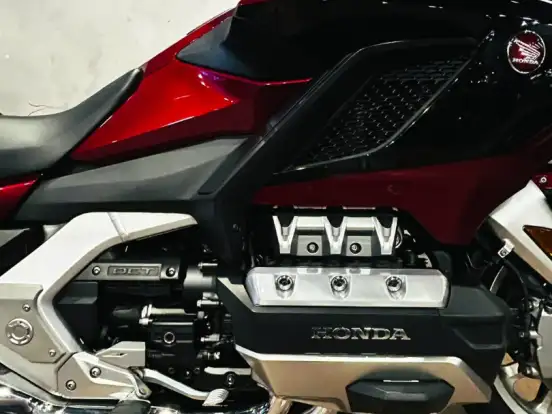 HONDA-GL 1800 GOLD WING TOUR HONDA-GL 1800 GOLD WING TOUR-2018