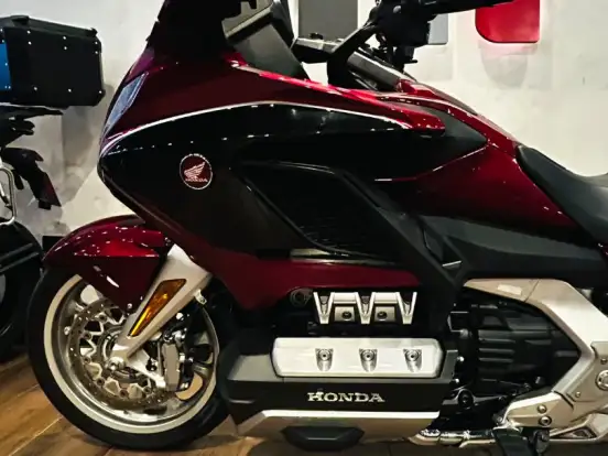 HONDA-GL 1800 GOLD WING TOUR HONDA-GL 1800 GOLD WING TOUR-2018