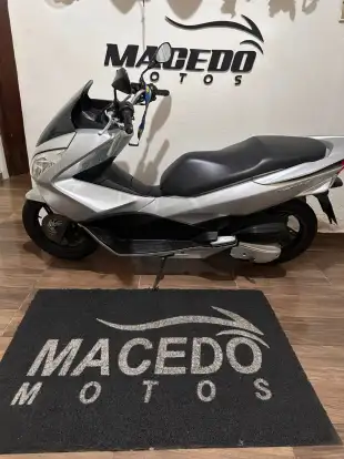 HONDA-PCX-2017