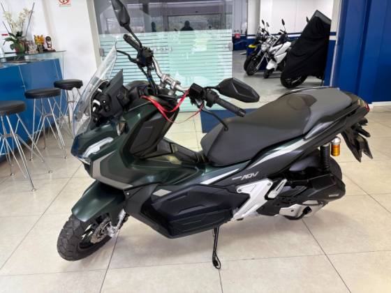 HONDA ADV 