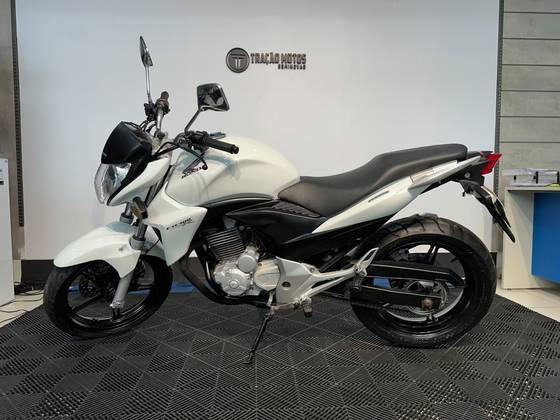HONDA CB 300R 