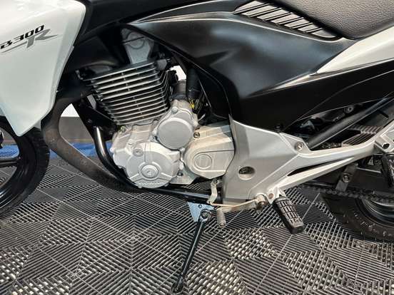 HONDA-CB 300R HONDA-CB 300R-2013