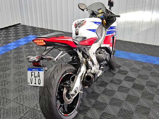 HONDA CBR 1000RR FIREBLADE 