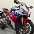 HONDA CBR 1000RR FIREBLADE HONDA CBR 1000RR FIREBLADE
