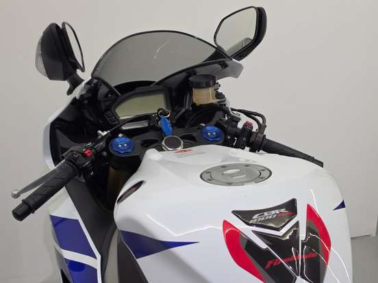 HONDA-CBR 1000RR FIREBLADE HONDA-CBR 1000RR FIREBLADE-2012