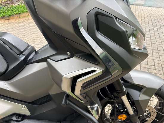 HONDA-X-ADV-2019
