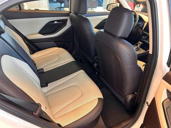 HYUNDAI-CRETA-2.0 FLEX ULTIMATE AUTOMÁTICO HYUNDAI-CRETA-2023
