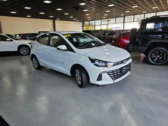 HYUNDAI-HB20-2023