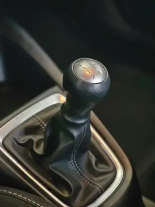 HYUNDAI-HB20-2023