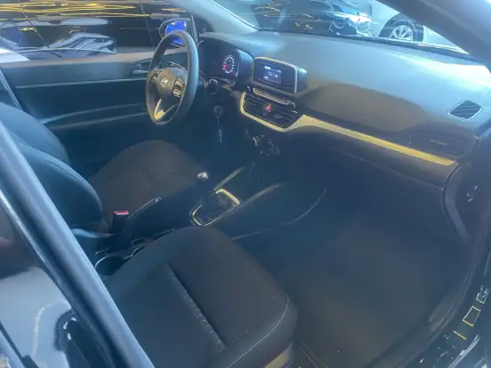 HYUNDAI-HB20-2023