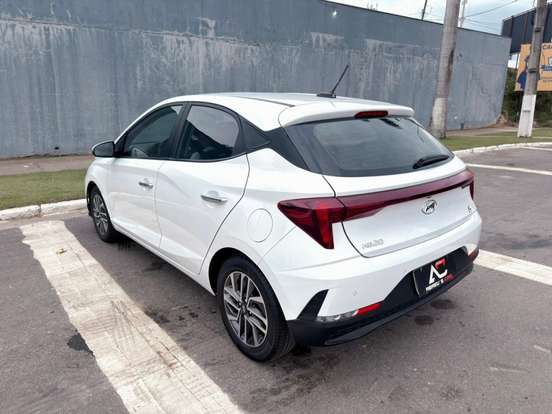 HYUNDAI-HB20-2023