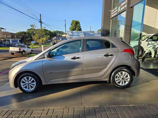 HYUNDAI-HB20-2017