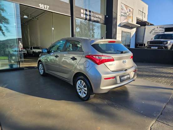 HYUNDAI-HB20-2017