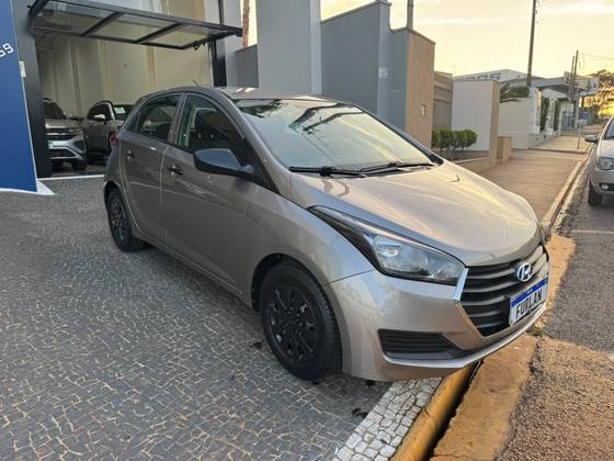HYUNDAI HB20 1.0 COMFORT 12V FLEX 4P MANUAL