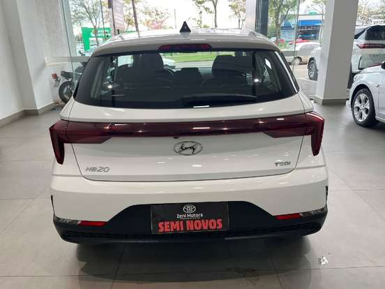 HYUNDAI-HB20-2023
