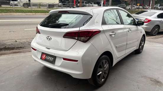 HYUNDAI-HB20-1.6 COPA DO MUNDO FIFA 16V FLEX 4P AUTOMÁTICO HYUNDAI-HB20-2018