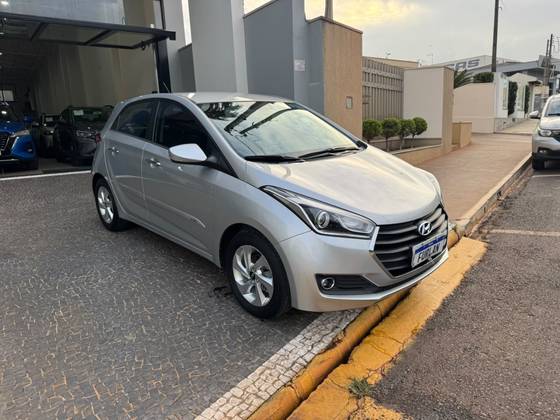 HYUNDAI HB20 1.6 PREMIUM 16V FLEX 4P AUTOMÁTICO
