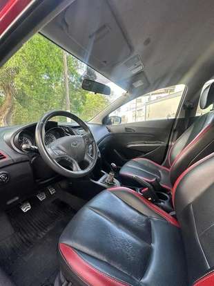 HYUNDAI-HB20-2016
