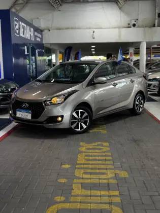HYUNDAI HB20S 1.6 COMFORT PLUS 16V FLEX 4P AUTOMÁTICO