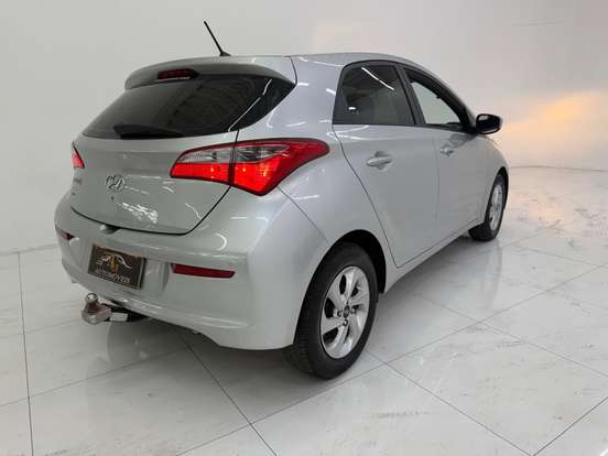 HYUNDAI-HB20S-2017