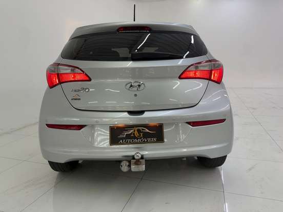 HYUNDAI-HB20S-2017