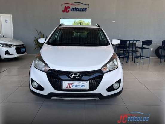 HYUNDAI-HB20X-2015