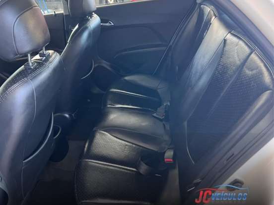 HYUNDAI-HB20X-1.6 16V STYLE FLEX 4P AUTOMÁTICO HYUNDAI-HB20X-2015