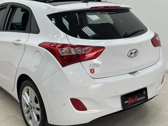 HYUNDAI-I30-1.8 MPI 16V GASOLINA 4P AUTOMATICO HYUNDAI-I30-2016