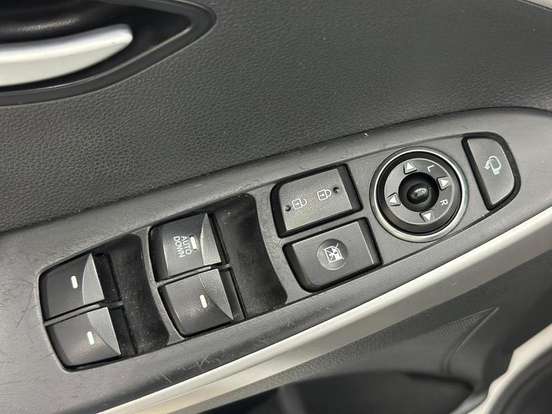 HYUNDAI-I30-1.8 MPI 16V GASOLINA 4P AUTOMATICO HYUNDAI-I30-2016