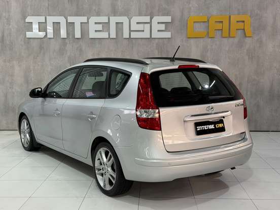 HYUNDAI-I30-2010