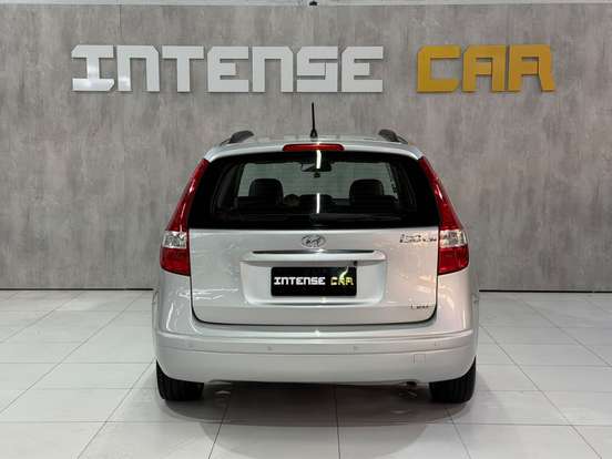 HYUNDAI-I30-2010
