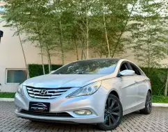 HYUNDAI SONATA 2.4 MPFI I4 16V 182CV GASOLINA 4P AUTOMÁTICO HYUNDAI SONATA 2.4 MPFI I4 16V 182CV GASOLINA 4P AUTOMÁTICO