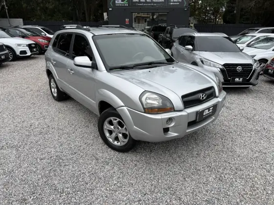 HYUNDAI TUCSON 2.0 MPFI GL 16V 2WD GASOLINA 4P AUTOMÁTICO