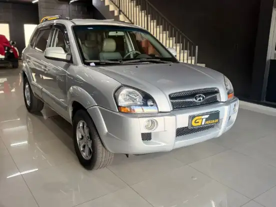 HYUNDAI-TUCSON-2.0 MPFI GLS 16V 143CV 2WD FLEX 4P AUTOMÁTICO HYUNDAI-TUCSON-2013