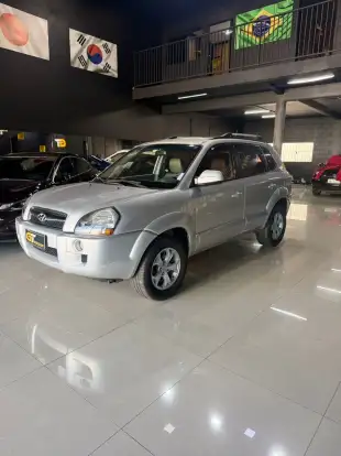 HYUNDAI-TUCSON-2.0 MPFI GLS 16V 143CV 2WD FLEX 4P AUTOMÁTICO HYUNDAI-TUCSON-2013