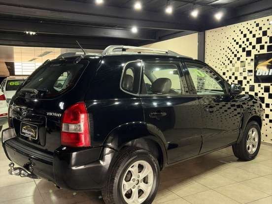 HYUNDAI-TUCSON-2.0 MPFI GL 16V 142CV 2WD GASOLINA 4P AUTOMÁTICO HYUNDAI-TUCSON-2009