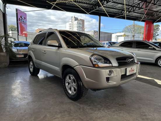 HYUNDAI-TUCSON-2.0 MPFI GLS 16V 143CV 2WD GASOLINA 4P AUTOMÁTICO HYUNDAI-TUCSON-2012