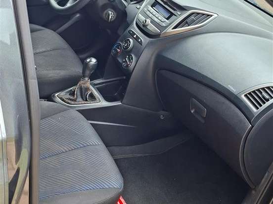 HYUNDAI-HB20-1.6 COMFORT 16V FLEX 4P MANUAL HYUNDAI-HB20-2012
